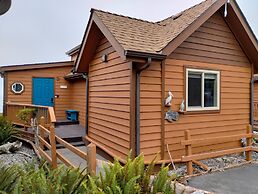Oceanfront Cabin 6 w Jacuzzi Awe-inspiring View