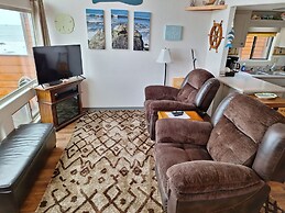 Ocean Front Cabin 14 w Jacuzzi Gorgeous Views