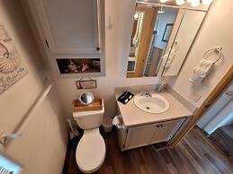 Ocean Front Cabin 14 w Jacuzzi Gorgeous Views