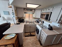 Ocean Front Cabin 14 w Jacuzzi Gorgeous Views