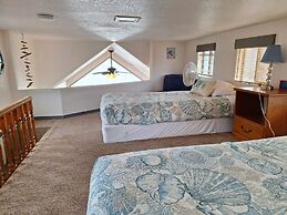 Ocean Front Cabin 14 w Jacuzzi Gorgeous Views