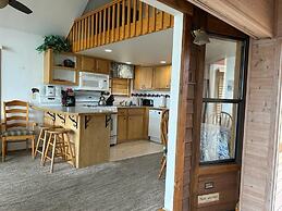 Oceanfront Cabin 3 w Jacuzzi Impressive Views