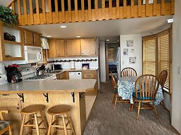 Oceanfront Cabin 3 w Jacuzzi Impressive Views