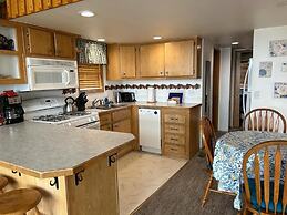 Oceanfront Cabin 3 w Jacuzzi Impressive Views