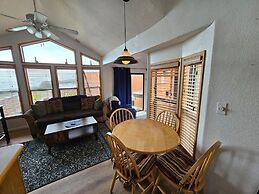 Ocean Front Cabin 1 With Jacuzzi Amazing Views