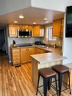 Oceanview Cabin 21 Jacuzzi Large Deck w View