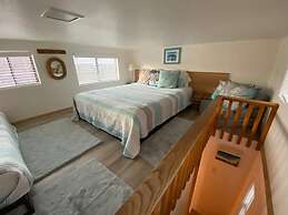 Oceanview Cabin 19 Jacuzzi Large Deck w Seating