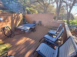 Oceanview Cabin 19 Jacuzzi Large Deck w Seating