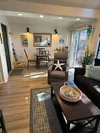 Oceanview Cabin 19 Jacuzzi Large Deck w Seating