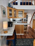 Oceanview Cabin 27 w Jacuzzi Enjoyable Views