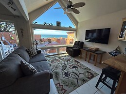 Ocean Front Cabin 17 Jacuzzi Remarkable Views