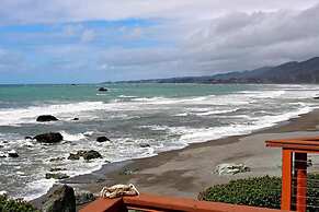 Ocean Front Cabin 12 Jacuzzi Spectacular Views