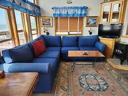 Ocean Front Cabin 12 Jacuzzi Spectacular Views