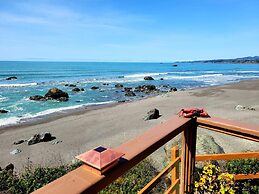 Ocean Front Cabin 12 Jacuzzi Spectacular Views