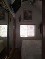 Ocean Front Cabin 11 w Jacuzzi Superb Views