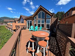 Ocean Front Cabin 11 w Jacuzzi Superb Views