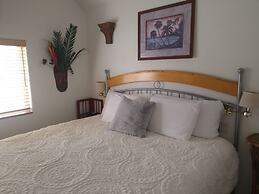 Ocean Front Cabin 11 w Jacuzzi Superb Views