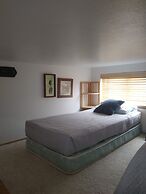 Ocean Front Cabin 11 w Jacuzzi Superb Views