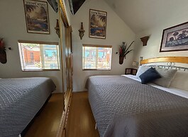 Ocean Front Cabin 11 w Jacuzzi Superb Views