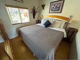 Ocean Front Cabin 11 w Jacuzzi Superb Views