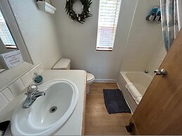 Ocean Front Cabin 11 w Jacuzzi Superb Views