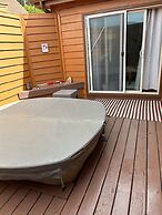 Oceanview Cabin 23 w Jacuzzi Remarkable Views