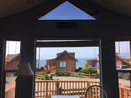 Oceanview Cabin 23 w Jacuzzi Remarkable Views