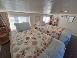 Oceanfront Cabin 10 Jacuzzi Breathtaking Views