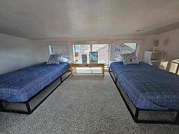 Oceanview Cabin 25 w Jacuzzi Plesant Views