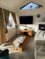 Oceanview Cabin 25 w Jacuzzi Plesant Views