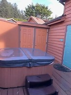 Oceanview Cabin 25 w Jacuzzi Plesant Views