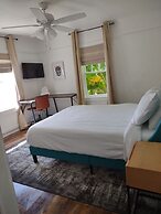 Corporate Comfort in Freetown - Port Rico Spacious Homes for Work Crew