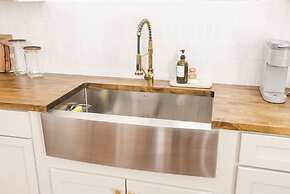 Work Crew Haven Spacious Corporate Lodging