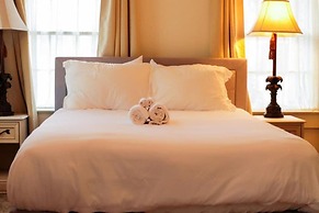 Spacious Corporate Lodging in Downtown Lafayette