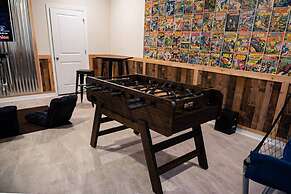 Luxury AND FUN Near Disney Parks 9BR