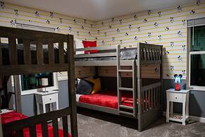 Luxury AND FUN Near Disney Parks 9BR