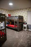 Luxury AND FUN Near Disney Parks 9BR