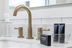 Cozy Home at Lighthouse Point With Pool