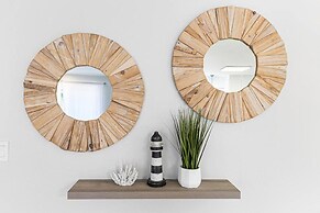 Cozy Home at Lighthouse Point With Pool