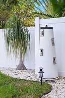 Cozy Home at Lighthouse Point With Pool