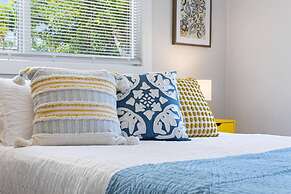 Cozy Home at Lighthouse Point With Pool