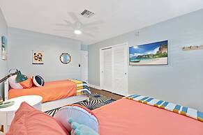 Adorable House With Amazing Water Front of Canal