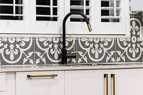 Adorable House With Amazing Water Front of Canal