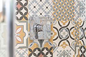 Adorable House With Amazing Water Front of Canal