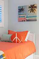 Adorable House With Amazing Water Front of Canal