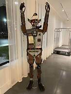 Newly Renovated Room in Cozy Hotel Near Disney