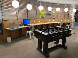 Newly Renovated Room in Cozy Hotel Near Disney