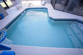 SL 4Br Walking Distance to Club