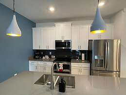 SL 4Br Walking Distance to Club