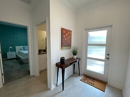 SL 4Br Walking Distance to Club